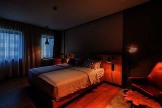 Urban Lodge Hotel