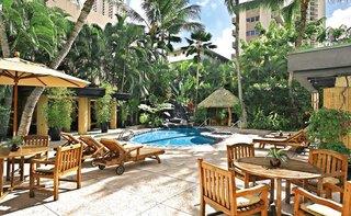 Aqua Bamboo Waikiki