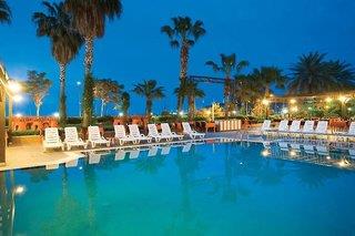 Fame Residence Beach / Park