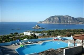 Pantheon Hotel & Studios